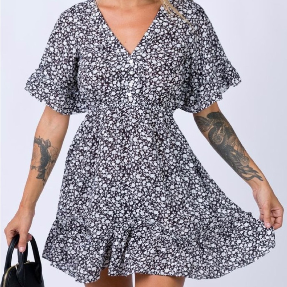 LOOKING FOR! Princess Polly Elm Dress